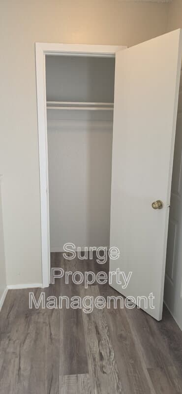 Benbrook Condo: 237 Vista Way