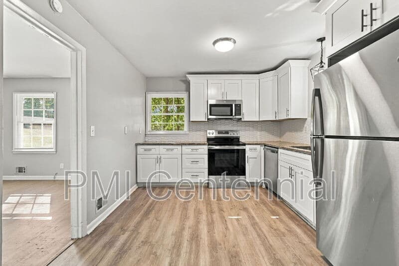 Decatur House: 3438 Springside Drive