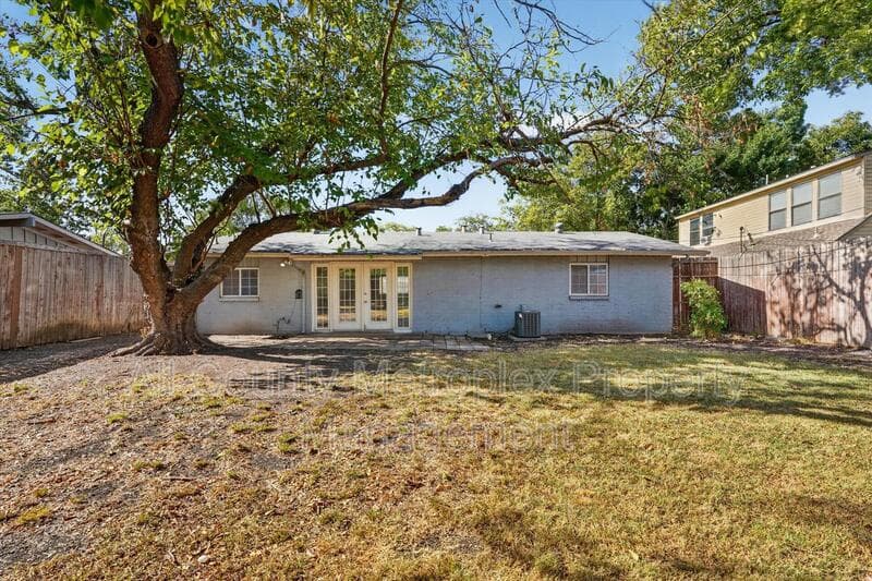 Richardson House: 828 Kingswood Avenue