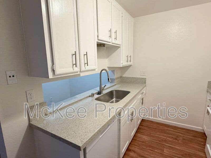 San Diego Condo: 3028 Juniper Street