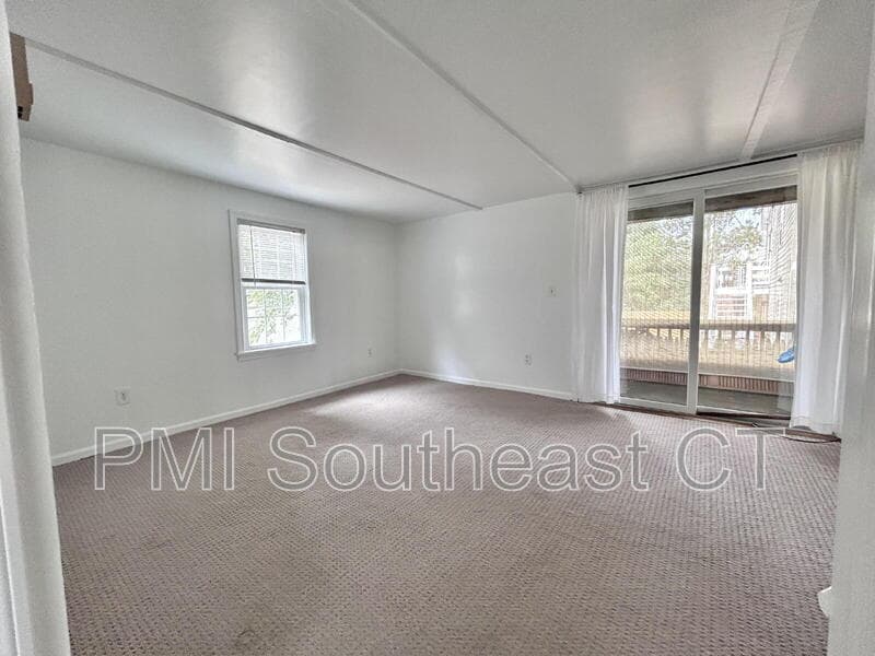 New London Condo: 39 Shaw St