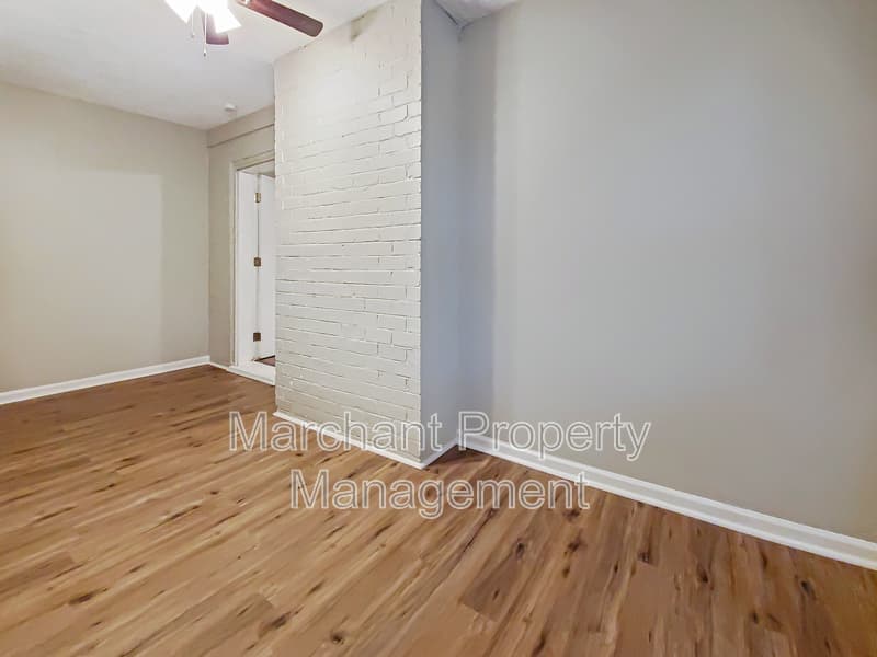 Greenville House: 4 Brookforest Drive