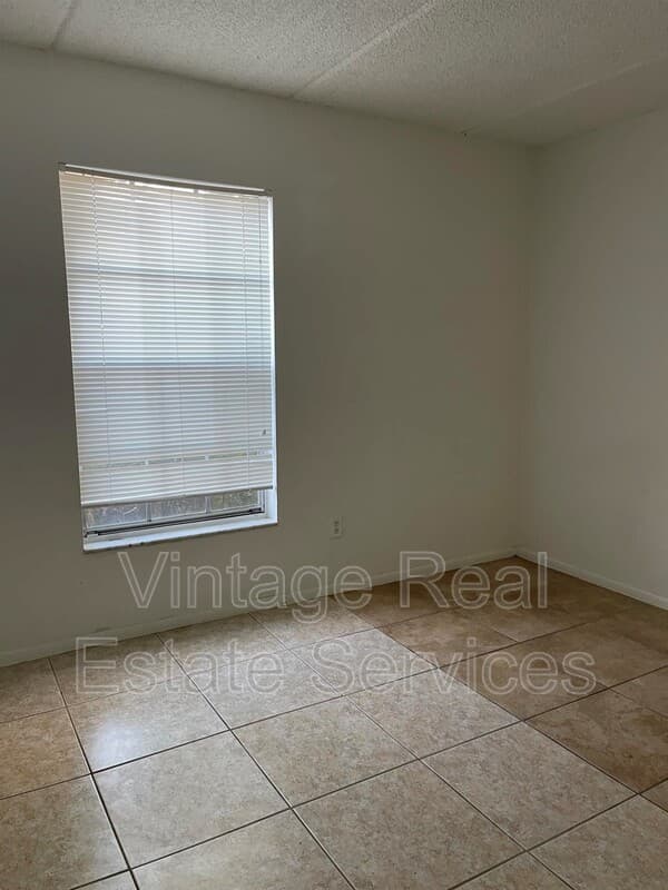 St Petersburg Condo: 1303 83rd Ave N