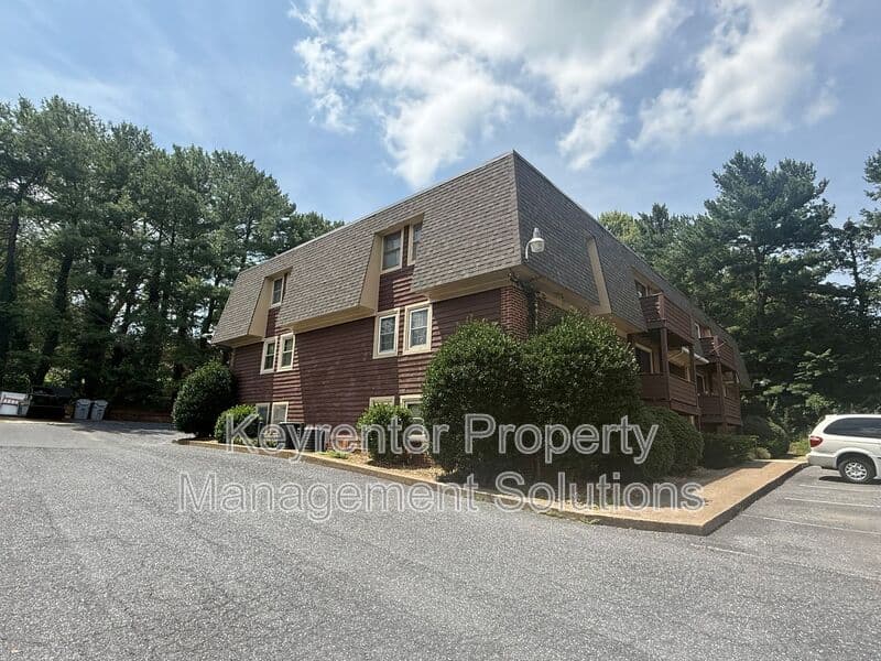 Staunton Condo: 2337 Morris Mill Rd