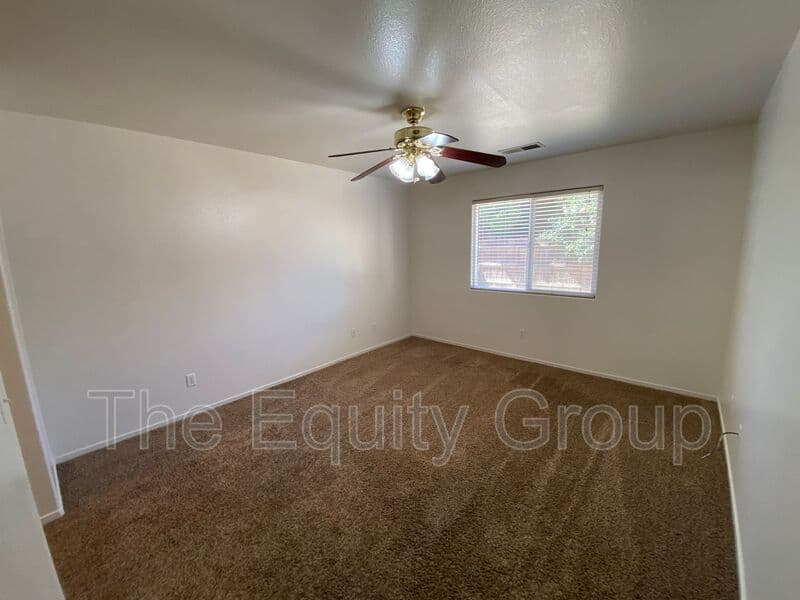 Visalia House: 3848 East Oak Avenue