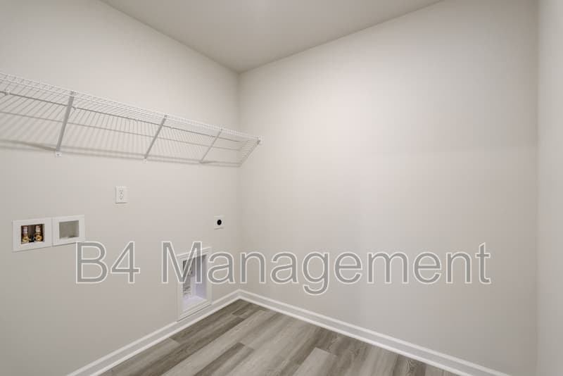 Boiling Springs House: 4134 Springshire Ln
