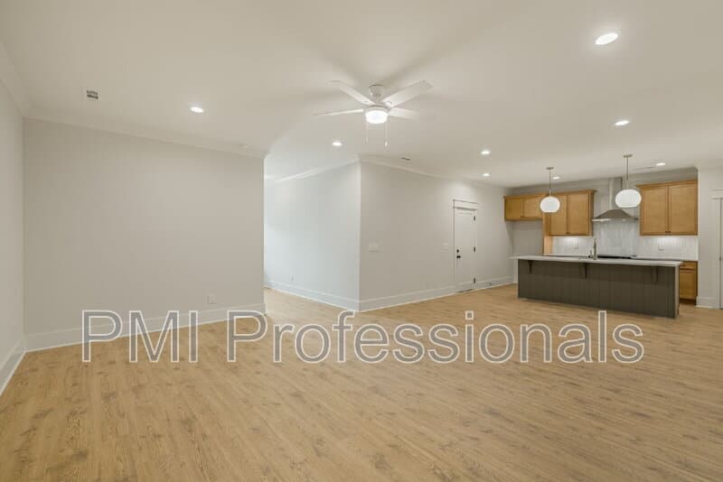 Murfreesboro Townhome: 2035 Grace Johns Circle