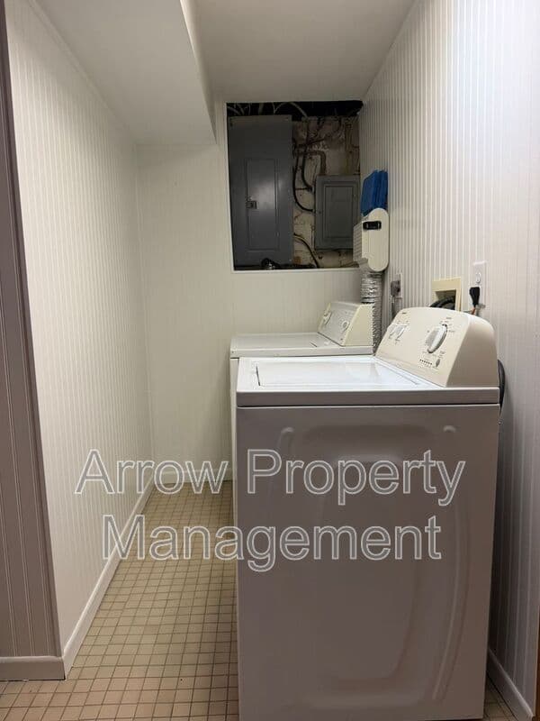 Lincoln Condo: 1459 Plum