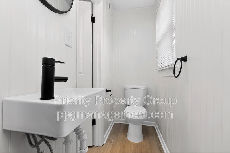 Charlotte Condo: 4601 Coronado Drive Apt B