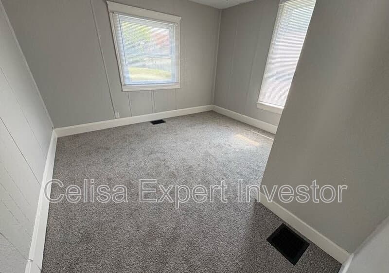 Fort Wayne House: 1132 Grant Ave