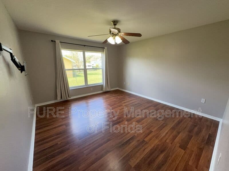 Ocala House: 645 NW 65th St