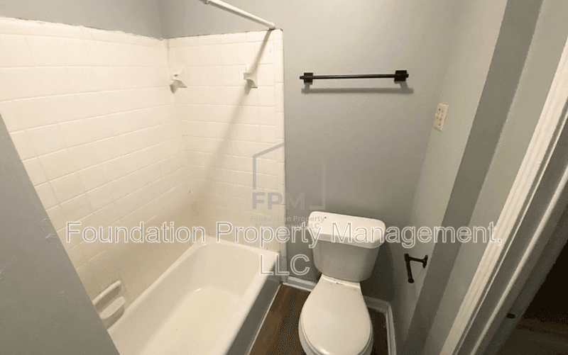 Memphis House: 3083 Dothan Street