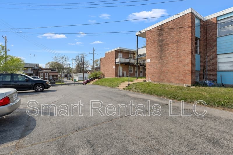 St. Louis Condo: 3100 Arsenal Street - 12