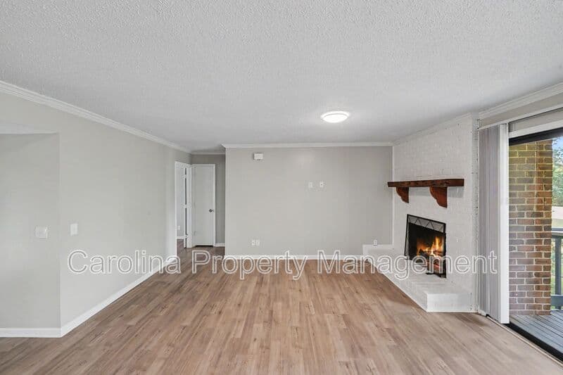 Charlotte House: 10971 Harrowfield Rd