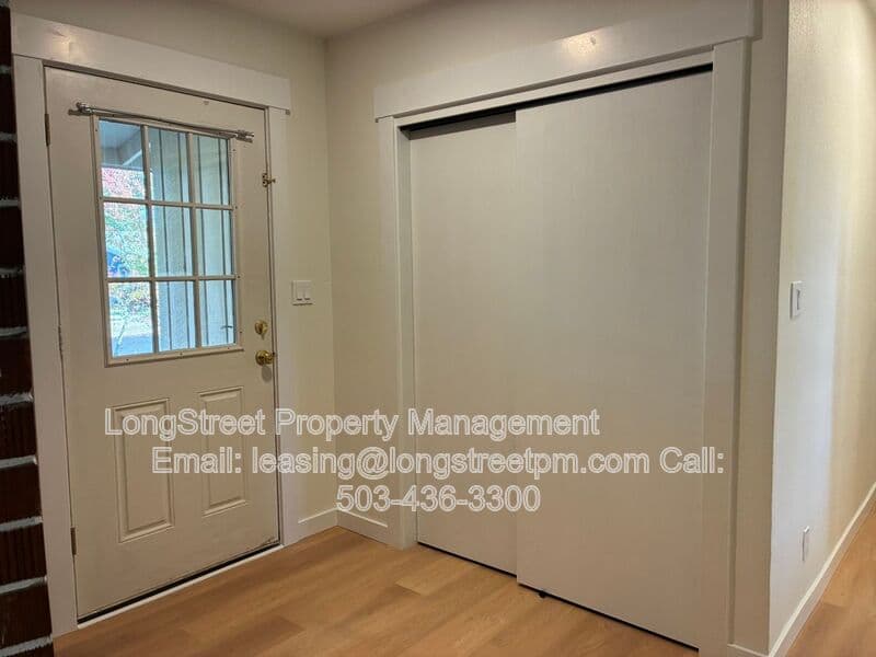 Adair Village Condo: 5160 NE Willamette Ave