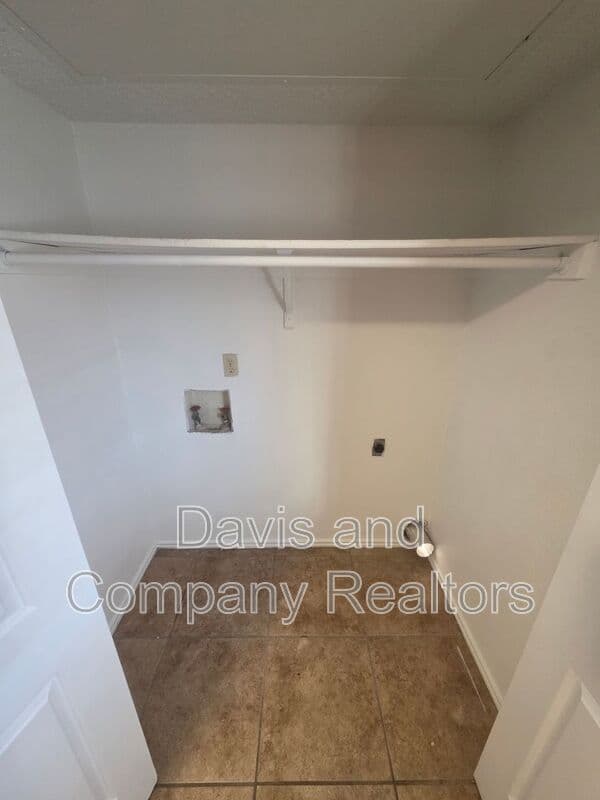 Midland House: 3316 Caldera Blvd 124