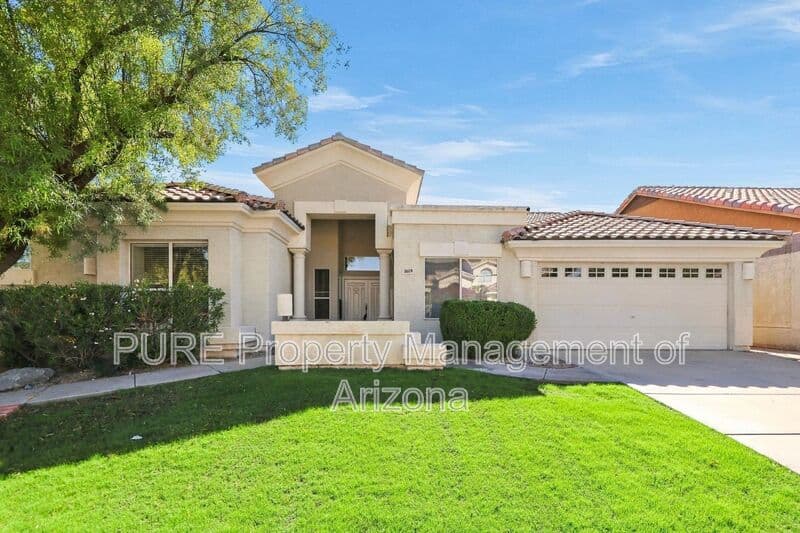Phoenix House: 1619 E Kathleen Rd