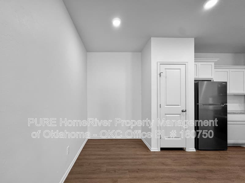 Oklahoma City Condo: 11421 University Dr
