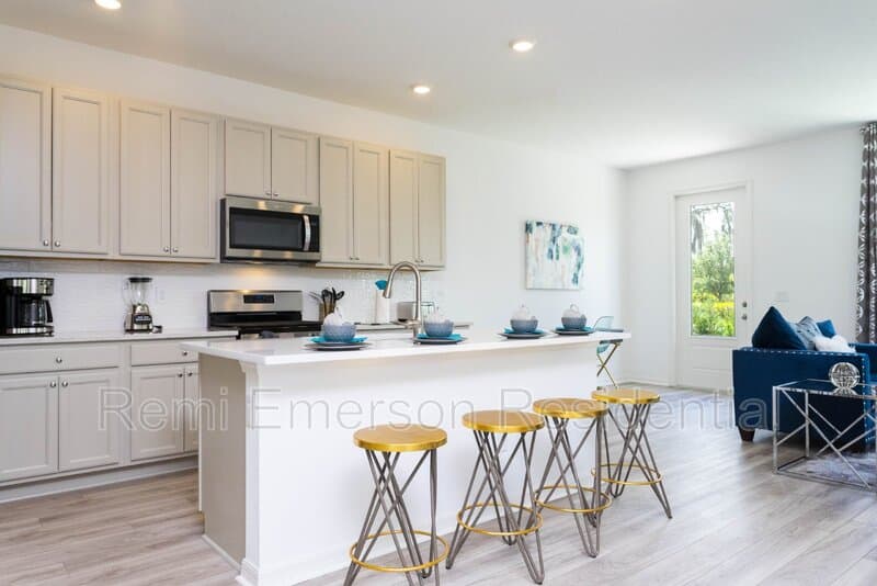 Davenport Townhome: 624 Benoi Drive