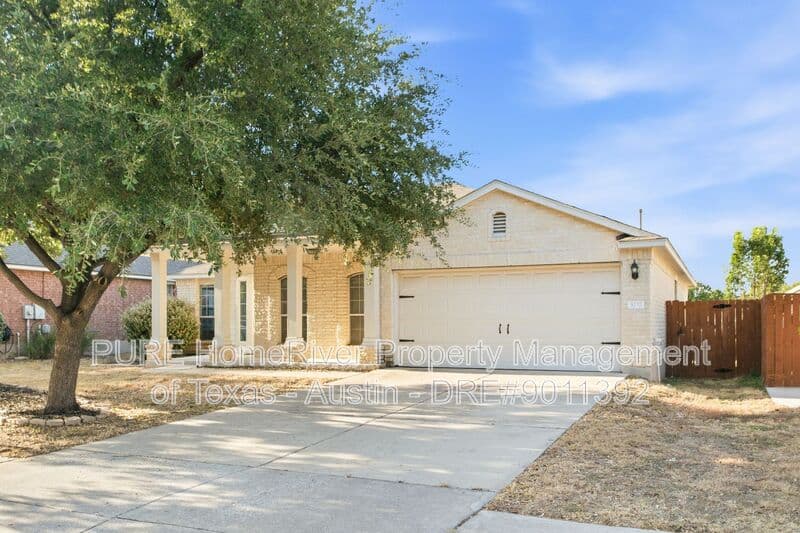 Round Rock House: 3232 Clinton Pl