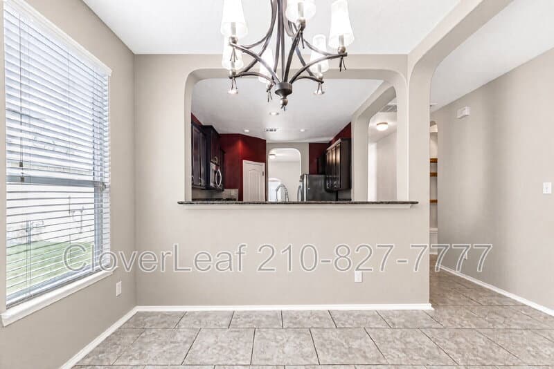 Schertz House: 764 Clearbrook Ave