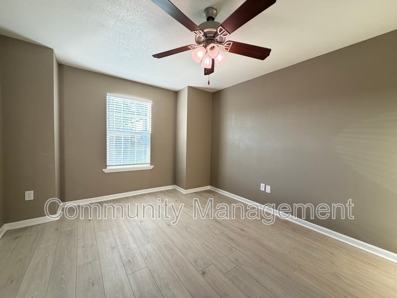 Baton Rouge Condo: 2150 N Sherwood Forest Dr