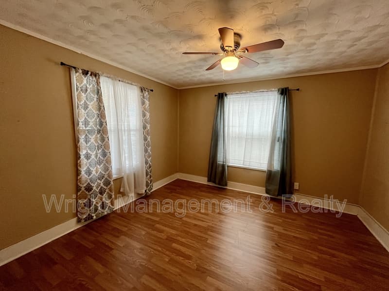 Tampa House: 2913 West Tampa Bay Boulevard