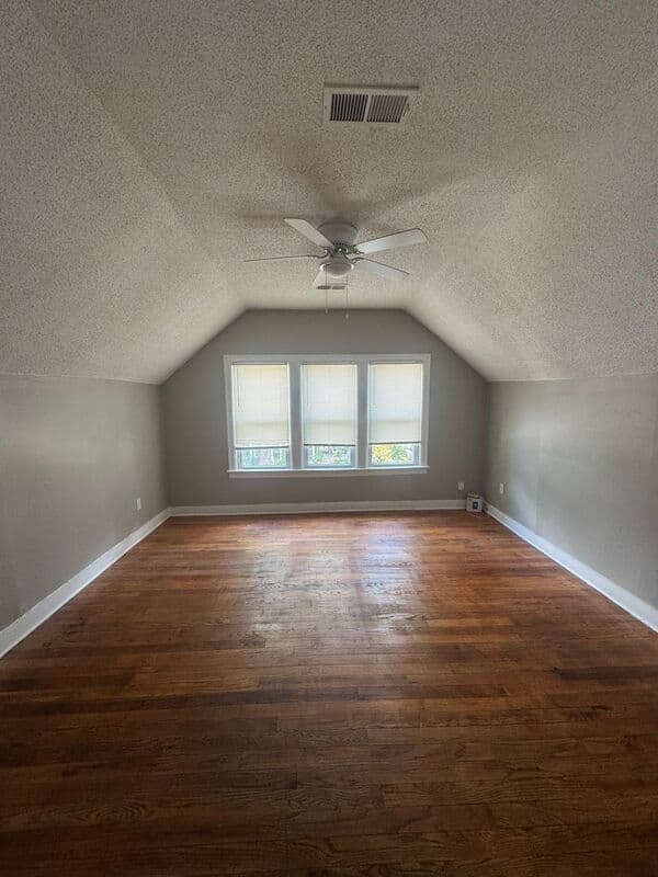 Memphis House: 925-03