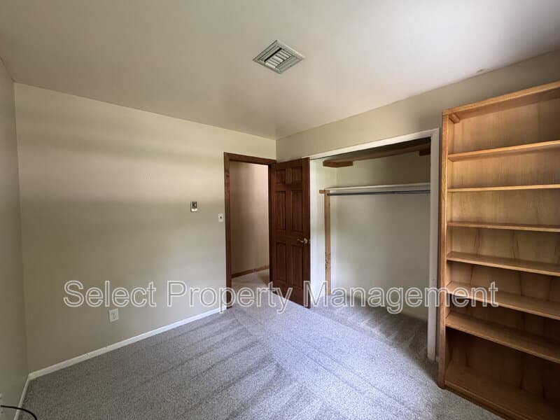 Fort Wayne House: 8239 Wyoming Pass