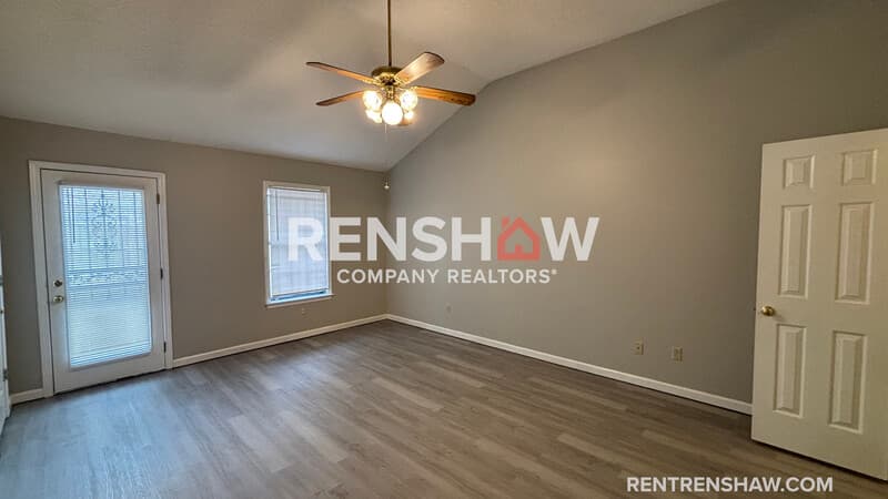 Memphis House: 4198 Meadow Valley Dr E