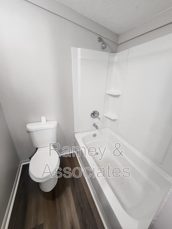 Louisville Condo: 1842 Bolling Ave