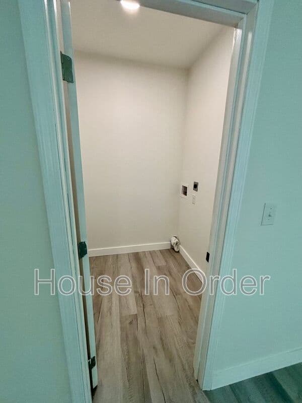 Rutherfordton House: 211 Cowan St