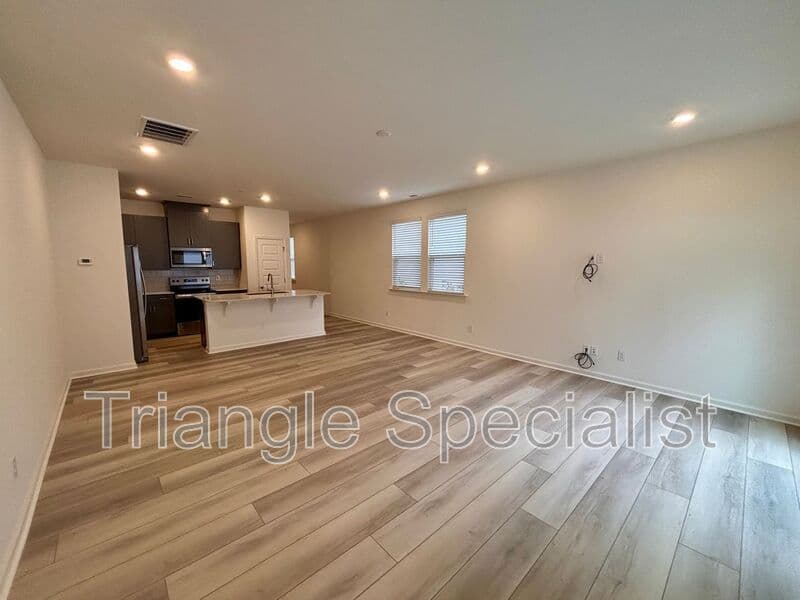 Wake Forest House: 10514 Brookside Reserve Road