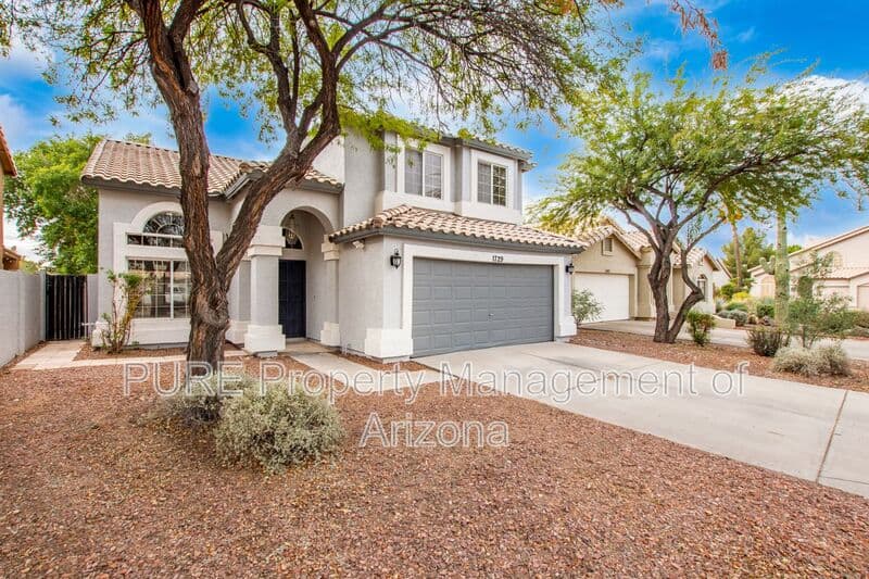 Gilbert House: 1729 W Harvard Ave