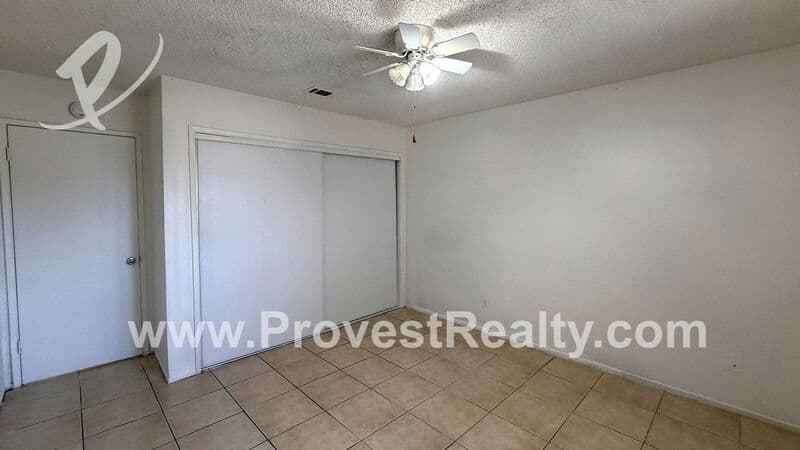 Apple Valley House: 20236 Pawhuska Rd