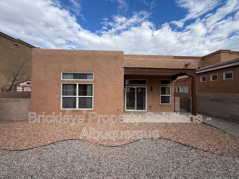 Rio Rancho House: 65 Willow Trace Court SE