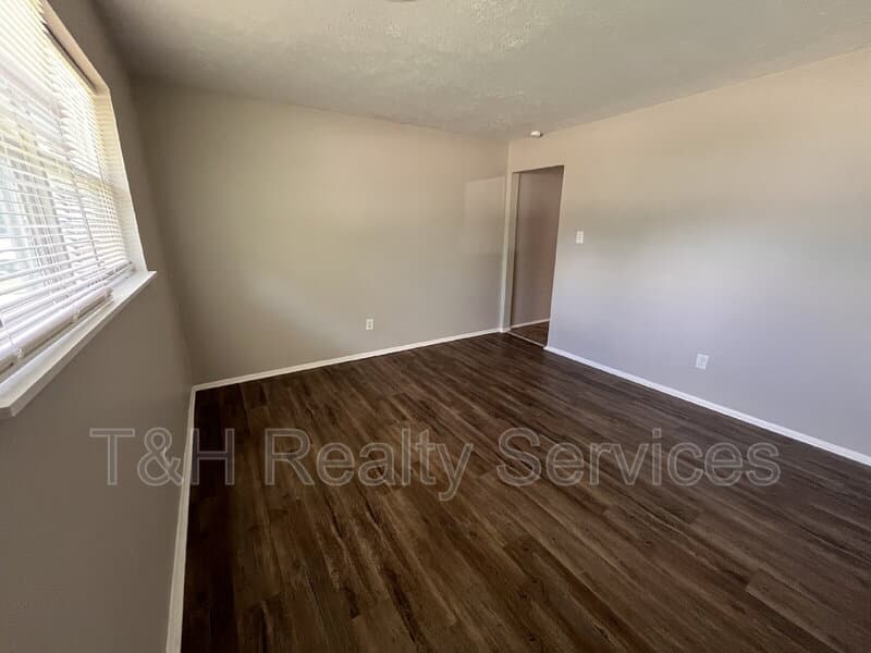 Indianapolis Condo: 2601 East Bradbury Avenue