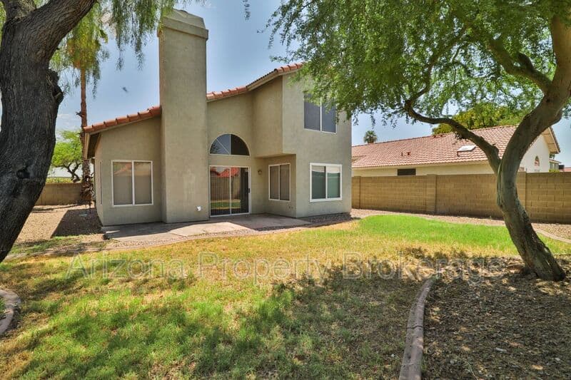 Glendale House: 3622 W. Wagoner Rd.