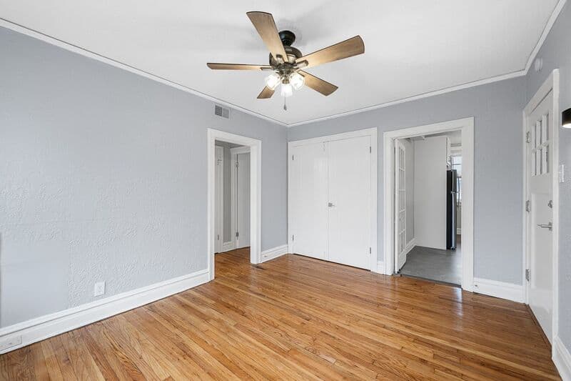 Richmond Heights Condo: 1240-72 Hawthorne Pl