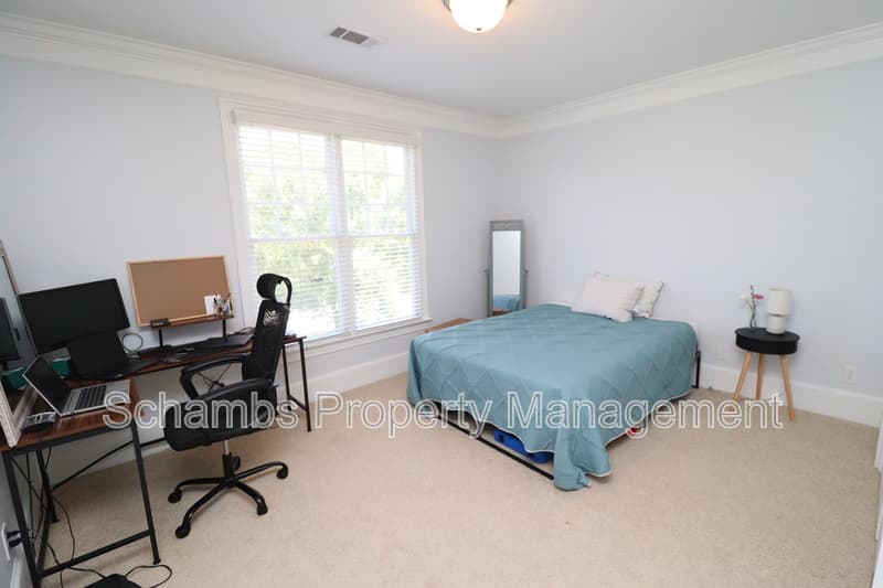 Cary Condo: 933 Portstewart Dr