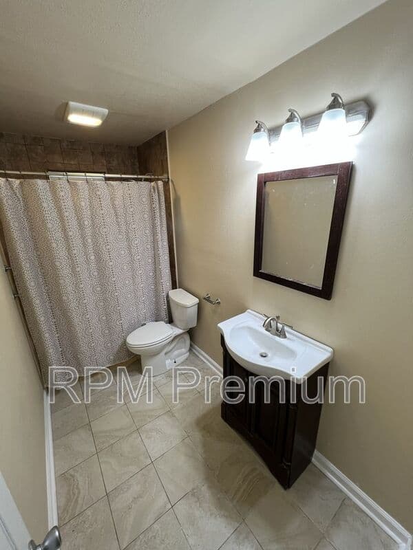 Baton Rouge House: 7516 Vice President Dr.