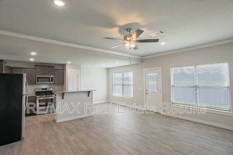 Centerton Condo: 480 Rama St