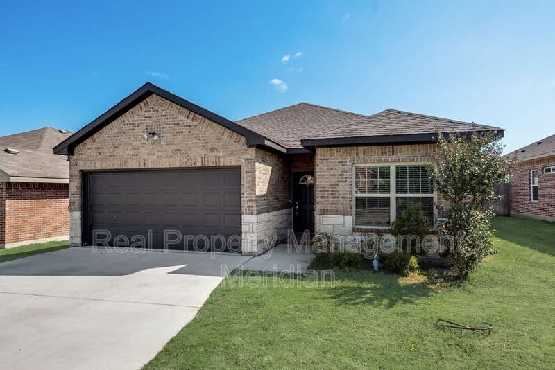 Fort Worth House: 6308 Maritime St