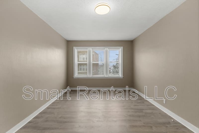 St. Louis Condo: 4209 Ellenwood Avenue - 202