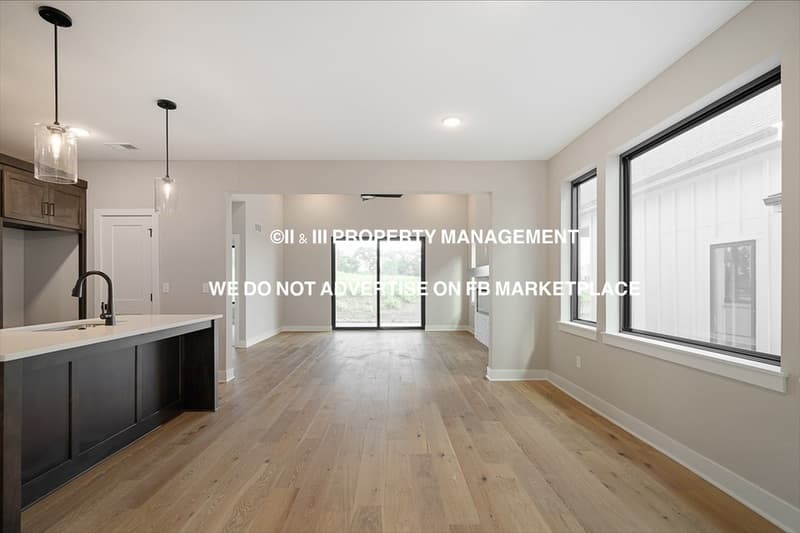 Lenexa House: 9581 Jupiter Street