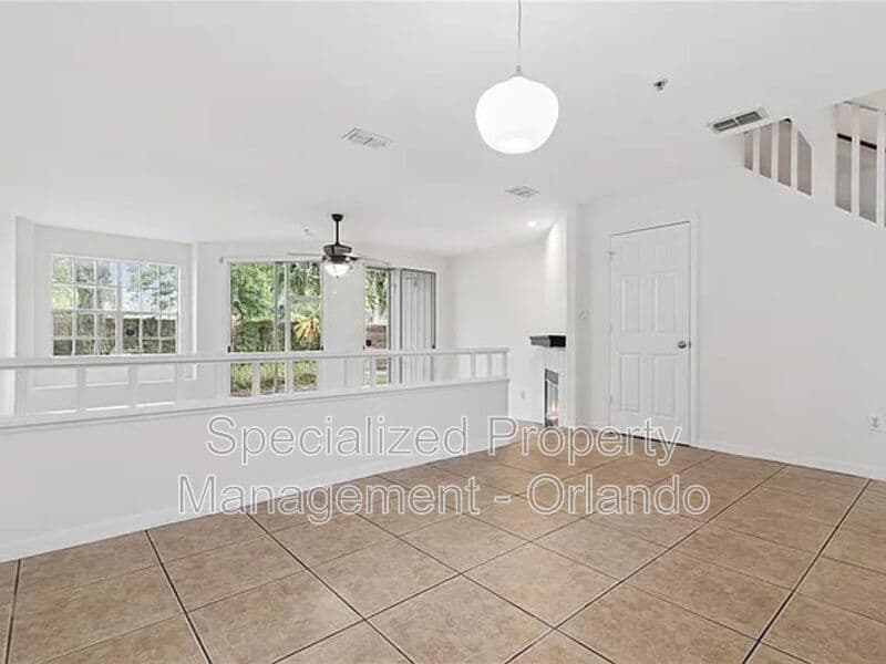 Altamonte Springs Townhome: 685 Scarlet Oak Cir