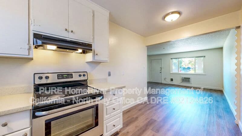 Santa Rosa Condo: 555 Dexter St