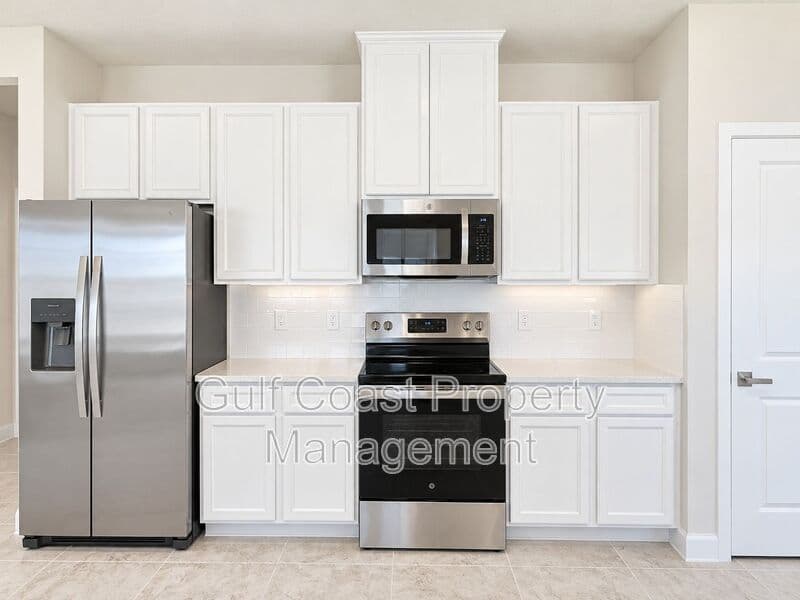 Bradenton House: 4612 Spire Run