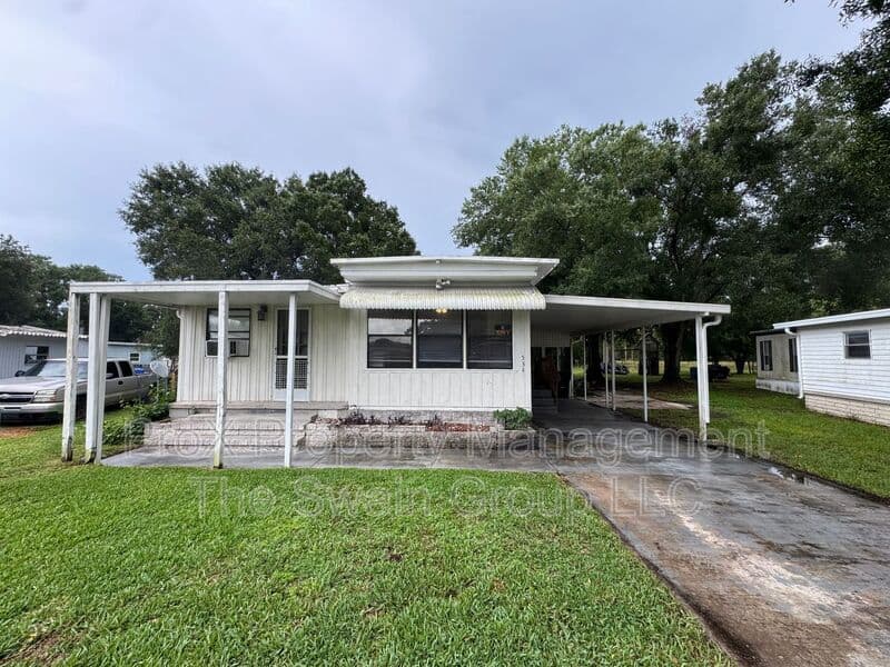 Lakeland House: 534 Oak Ridge E