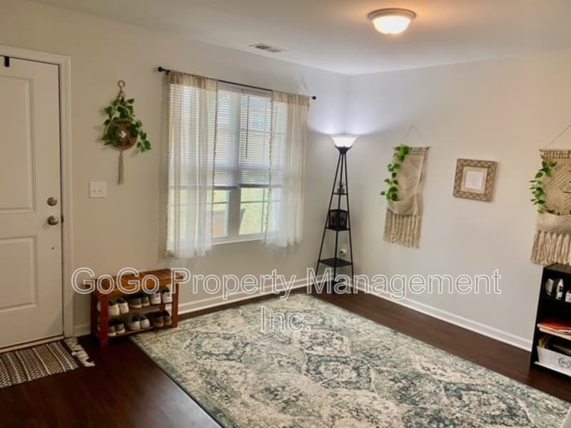 Boiling Springs House: 811 Millsgrove Court